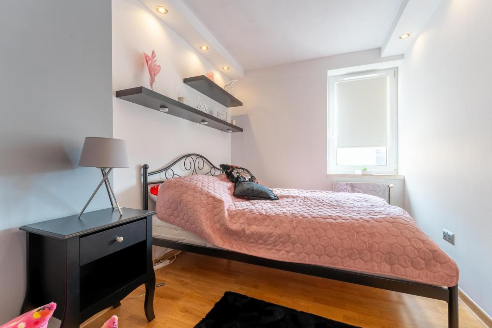 Apartament Ratuszlove - 2 Osobne Sypialnie, Z Widokiem Na Ratusz - By Spaceapart Jelenia Gora Ngoại thất bức ảnh