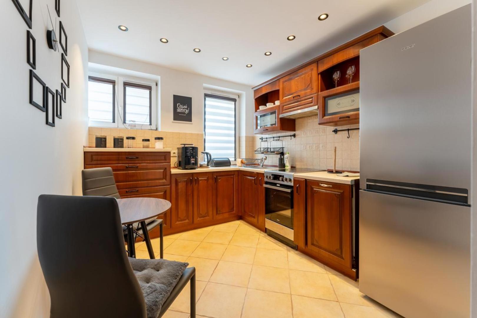 Apartament Ratuszlove - 2 Osobne Sypialnie, Z Widokiem Na Ratusz - By Spaceapart Jelenia Gora Ngoại thất bức ảnh
